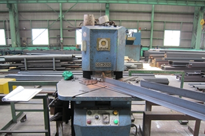 AMADA CSH-220 油圧式 コーナーシャーリング