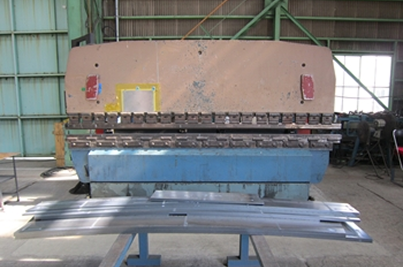 AMADA NC9-EX プレスブレーキ